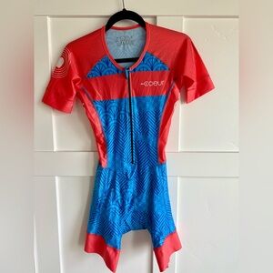NWOT Women’s Biking Kit/ Triathlon Gear Coeur Size XS